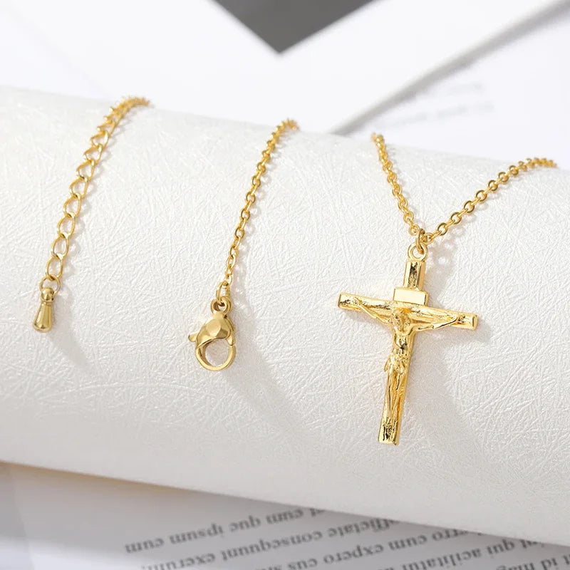 COLLAR DE CRUZ SANTO