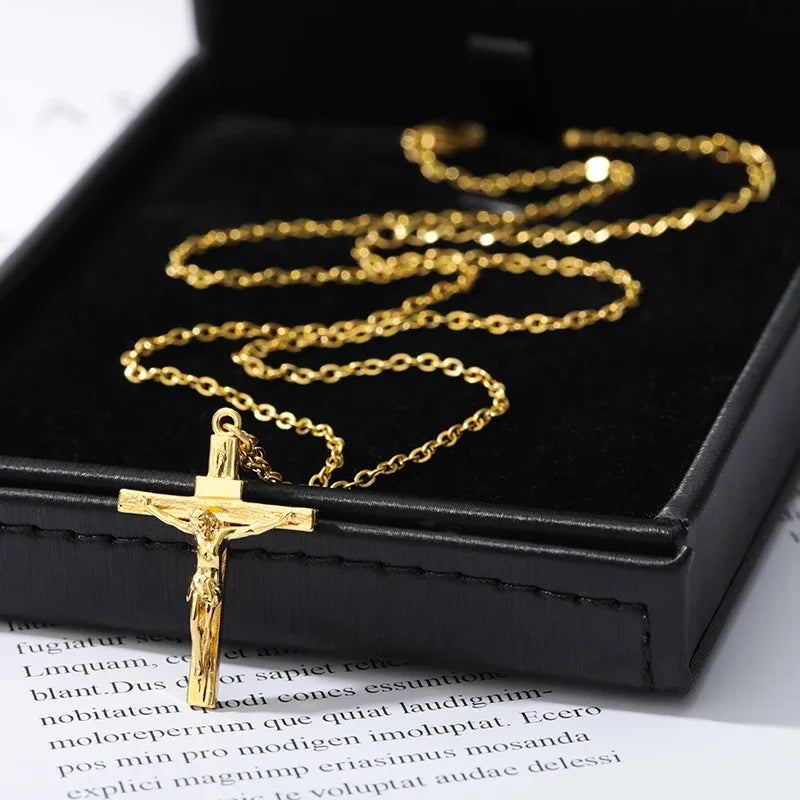 COLLAR DE CRUZ SANTO